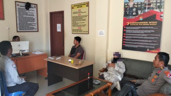 Gagal Berangkat, Calon Jamaah Haji di Mamuju Datangi Kantor Travel