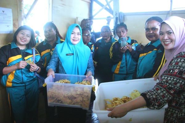 TP PKK Makassar Bagi Pengalaman Pengembangan UMKM