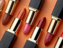 Rekomendasi Lipstik Terjangkau-Berkualitas Untuk Bibir Hitam, Cocok Dipakai Liburan
