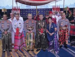Kapolri Diberi 2 Gelar Adat di Makassar