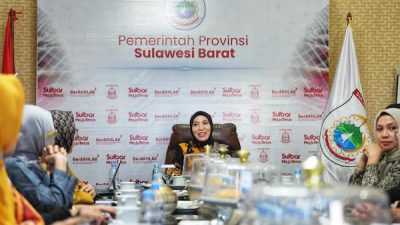 Sofha Marwah Dorong Kembangkan Batik Khas Sulbar