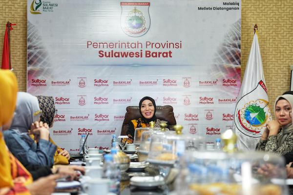 Sofha Marwah Dorong Kembangkan Batik Khas Sulbar