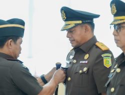 Agus Salim Lantik Wakajati, dan 8 Kajari di Sulsel