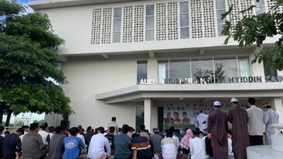 Civitas Akademika UIM Gelar Shalat Idul Adha di Pelataran Kampus