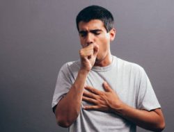 Berikut ini 10 Minuman Sehat, Efektif Redakan Batuk