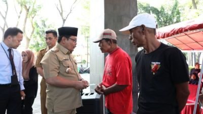 Salurkan BLT-DBHCHT, Pj Bupati Bantaeng Harap Bantuan Terus Meningkat