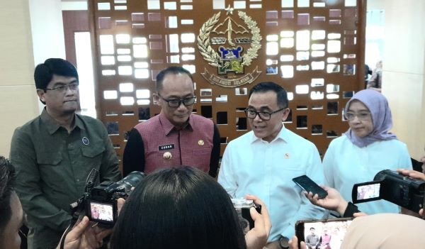 Minimalisir Aplikasi Pemda, Menpan RB: Jangan Menyulitkan Masyarakat