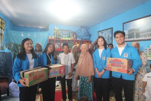 HUT ke-8, The Rinra Makassar dan Mahasiswa Unifa Gelar CSR