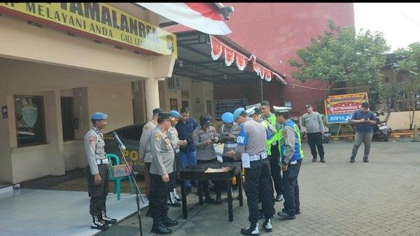 Cegah Judi Online, Polsek Tamalanrea Razia Ponsel Personil Kepolisian
