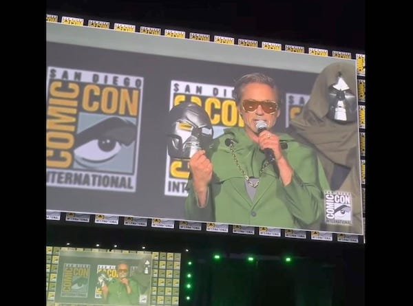 Dari Pahlawan Jadi Penjahat, Robert Downey Perankan Dr Doom di Avengers