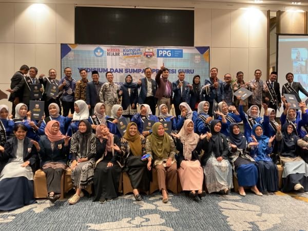 88 Mahasiswa Prodi PPG Unibos Resmi Sandang Gelar Guru Profesional