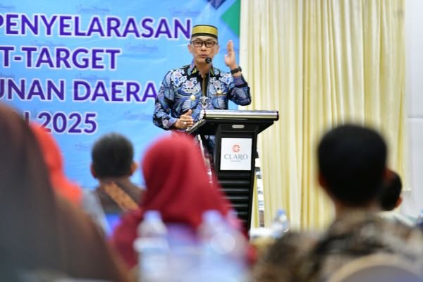 Pj Gubernur Sulsel Sampaikan Pentingnya Penyelarasan Target Pembangunan Daerah