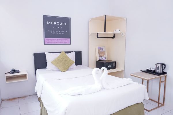 Anniversary Ke-5, Mercure Makassar Gelar Kegiatan Sosial dan Pamerkan Pesona Lokal