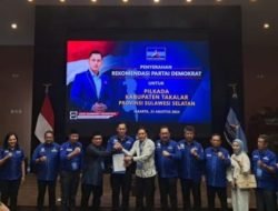 Demokrat Serahkan BI-KWK Cakada Takalar, Lutra dan Lutim