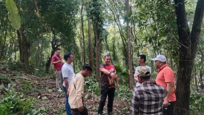 DLKH Sinjai Bersihkan Makam Pahlawan Jelang HUT RI
