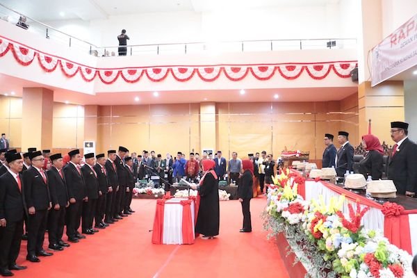 Anggota DPRD Bulukumba Resmi Dilantik, Ini Pesan Mendagri!