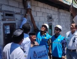 PT PLN  Sulselrabar Salurkan Belasan Meteran Gratis di Jeneponto