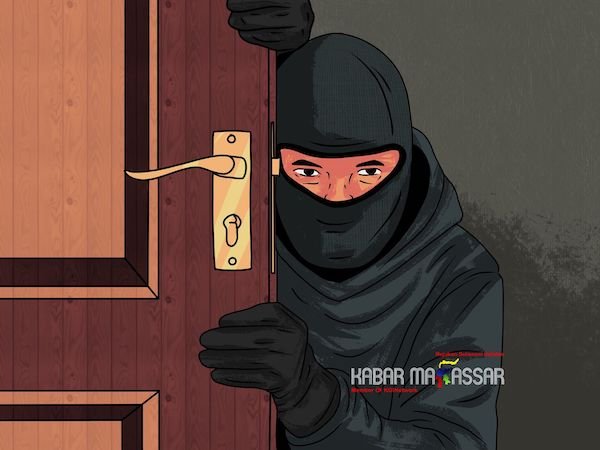 Ketahuan Curi Uang dan HP di Rumah Makan, Pelaku Babak Belur Diamuk Massa