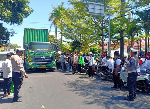 Polres Gowa Amankan Pendaftaran Calon Bupati