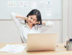 Badan Sering Pegal Ketika Kerja Seharian? Coba Cara Ampuh Ini
