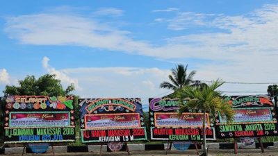 Korban Investasi Bodong Kirim Karang Bunga ke Polda Sulbar