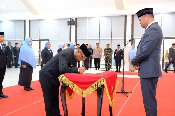 Bupati Adnan Lantik Enam Pejabat Tinggi Pratama Gowa