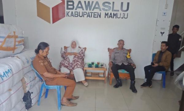 Banyak Laporan Pelanggaran, Polresta Mamuju Perketat Pengamanan di Bawaslu