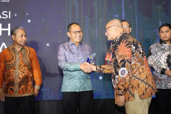 Makassar Raih Penghargaan Kota Terbaik Keterbukaan Informasi Publik