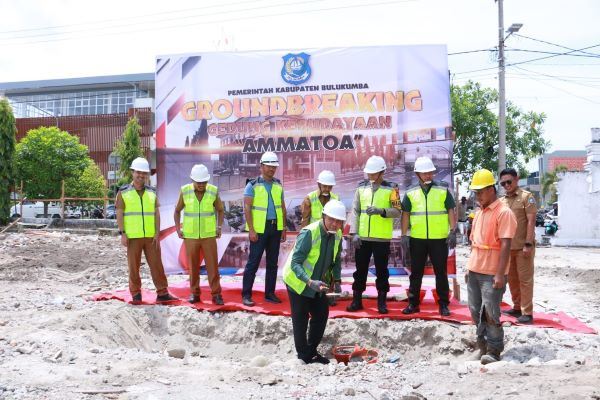 Pjs Bupati Bulukumba Letakkan Batu Pertama Pembangunan Gedung Kebudayaan