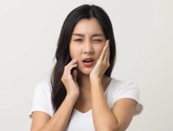 Awas! 7 Kebiasaan Ini Ternyata Bikin Gigi Rusak
