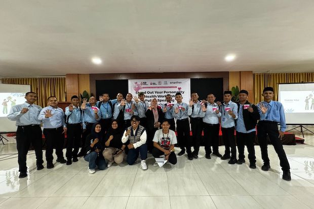 Smartfren Community Gelar Workshop Public Speaking untuk Maba FKIK Unismuh Makassar