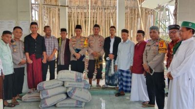 Program Kotak Seribu Polres Sinjai Kembali Beri Bantuan Semen Pembangunan Masjid