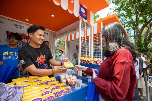 BRI Dukung UMKM Keripik Ubi Jalar dari Kubu Raya Melalui Bazaar BRILiaN