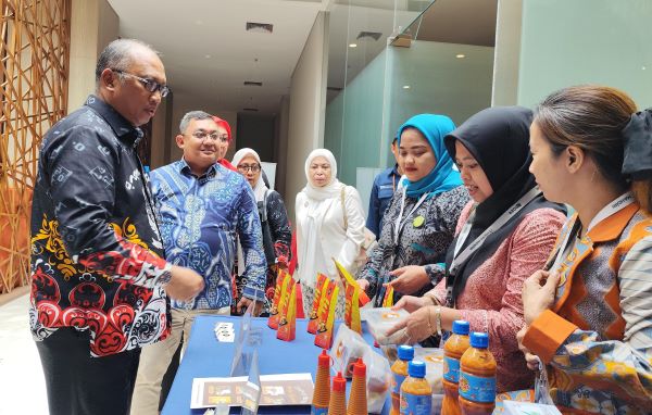 KemenkopUKM Tingkatkan Kapasitas SDM Pelaku Usaha Mikro Lewat Pendampingan Offline