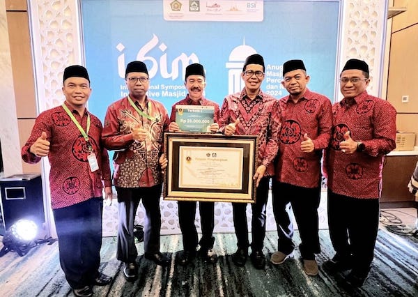 Masjid Al-Ukhuwah Sorowako Lutim Raih Terbaik I AMPeRa Kategori Ramah Lingkungan