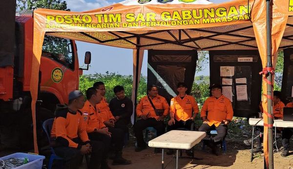 Akibat Cuaca Ekstrem, Pencarian Hari Kedua Kapal Tenggelam di Perairan Takalar Dihentikan Sementara