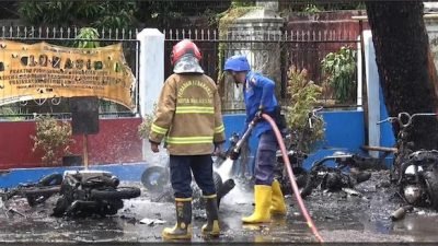 6 Motor Mahasiswa di Makassar Hangus Terbakar