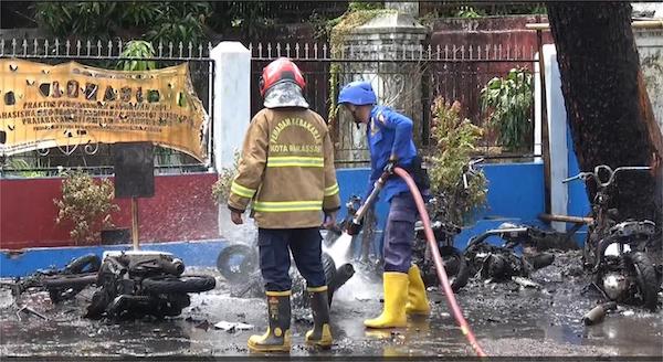 6 Motor Mahasiswa di Makassar Hangus Terbakar