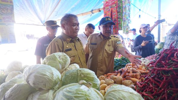 Kendalikan Inflasi, Pemprov Sulbar Bersama Pemkab Mamuju Pantau Harga Pangan