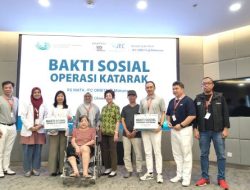 Rayakan 17 Tahun, Smartfren Gelar Operasi Katarak Gratis