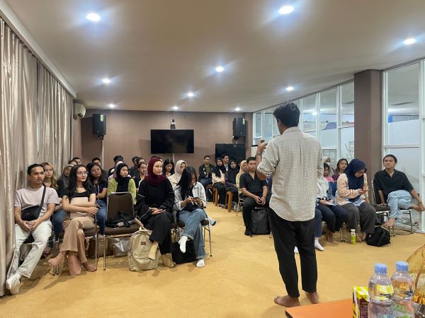 Prodi Ilmu Komunikasi Unifa Gelar Kuliah Umum Tentang Montage dan Seni Media Baru