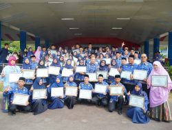 Pemkab Maros Ramaikan Hardiknas dengan Rangkaian Penghargaan