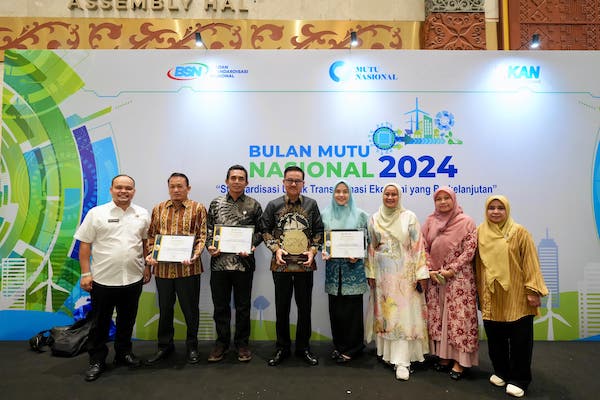 Pemprov Sulsel Sabet Penghargaan Indeks Maturitas Tata Kelola SPK dari BSN
