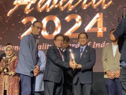 Unhas Raih Emas SNI Award 2024, Buktikan Pelayanan Pendidikan Berkualitas