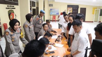 Cegah Penyalahgunaan, Polres Pelabuhan Makassar Periksa dan Tertibkan Senpi Personil