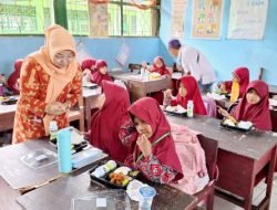 Jelang HAB-79, DWP Kemenag Sulsel Bagikan Makanan Bergizi Gratis