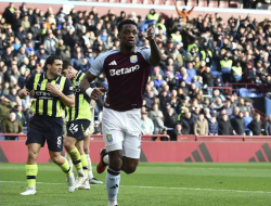 Aston Villa Permalukan Manchester City 2-1