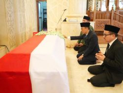Pj Gubernur Sulsel Melepas Jenazah Kakanwil Kemenag Sulsel Muh Tonang