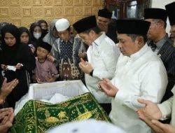 Pimpin Pelepasan Jenazah, Wamenag Apresiasi Kesederhanaan Almarhum Muh Tonang