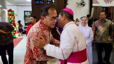 Danny Pomanto Hadiri Open House Natal Keuskupan Agung Makassar